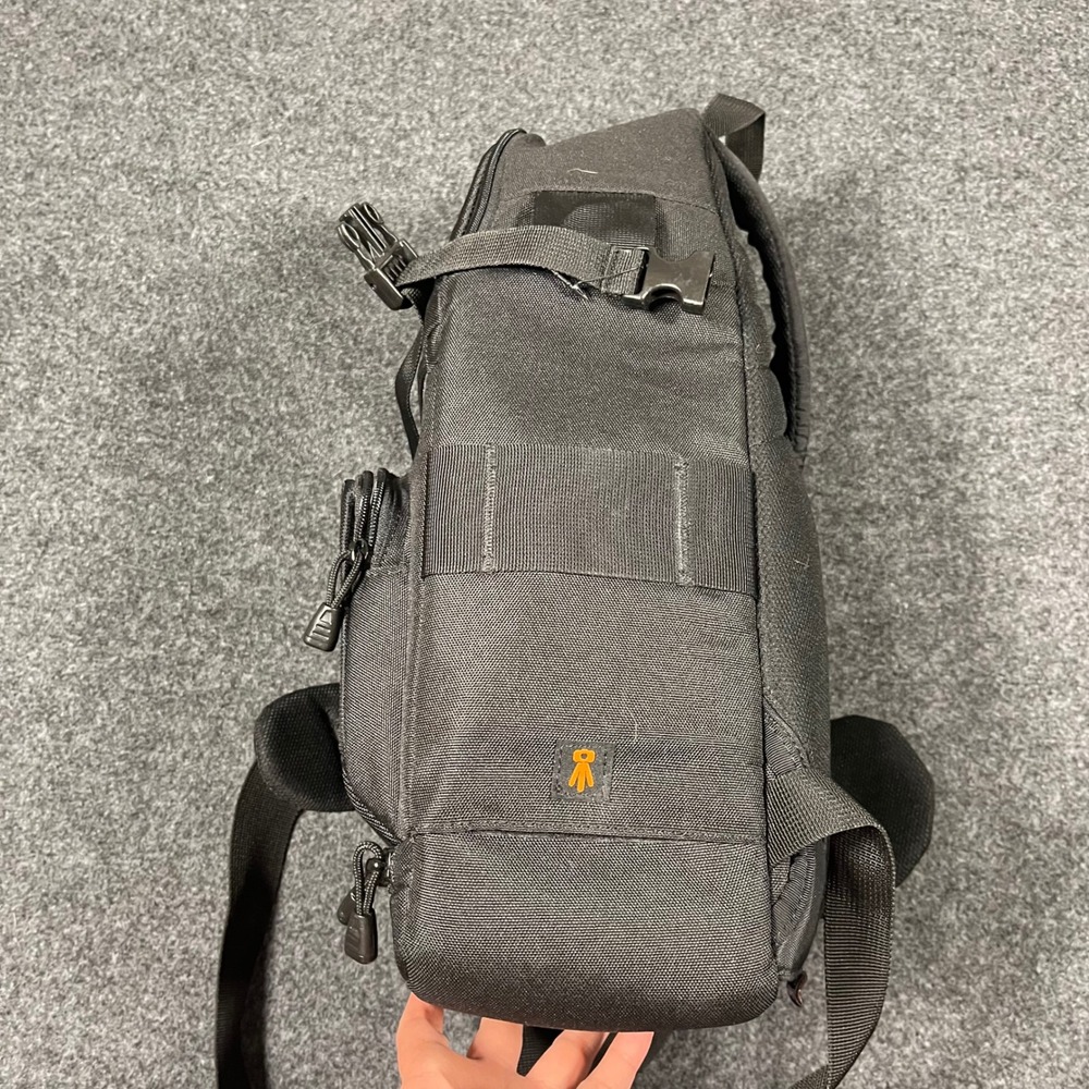 Lowepro Slingshot 102 AW DSLR Camera Sling Bag Black‎ Gray with Rain Cover - Picture 11 of 16